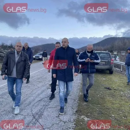 Разследващите потвърдиха информация на GlasNews.bg: До телата край Околчица е открито оръжие