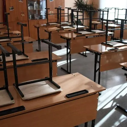 Учител накара ученик да направи 800 клека, докара го до бъбречна недостатъчност