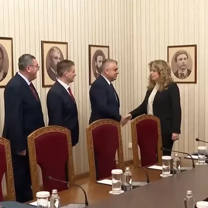 Президентът Илияна Йотова стартира последния етап на консултациите за избора