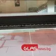Риск за пътниците? Вода се събира на перона на метростанция в столицата СНИМКА