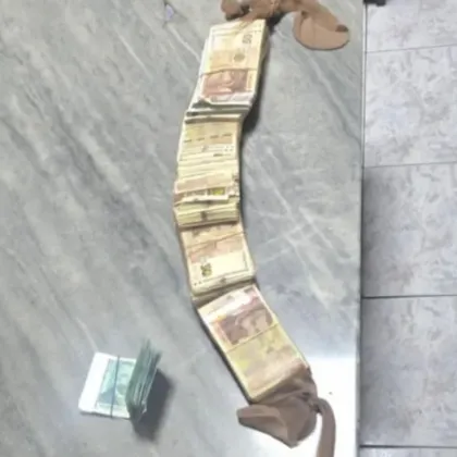 Мъж опита да прекара пари от измама, увити в чорап