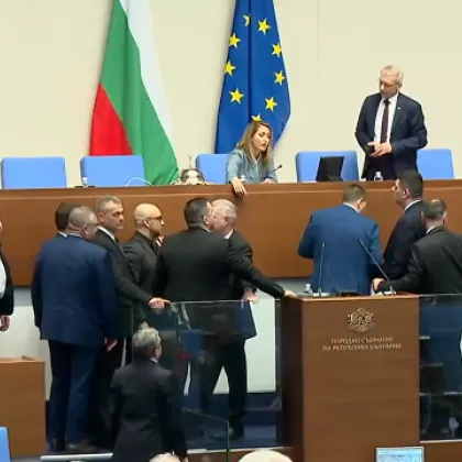 Скандал и обиди в парламента заради трагедията &bdquo;Петрохан"