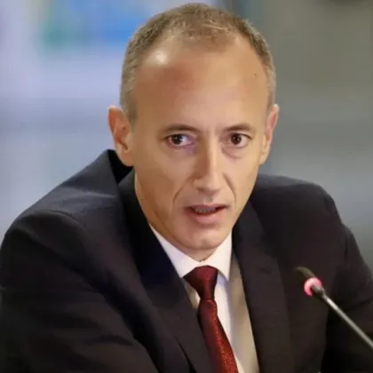 Министърът на образованието и науката в оставка Красимир Вълчев съобщи