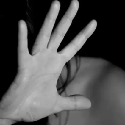 Син преби 76-годишната си майка