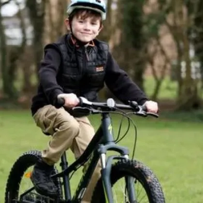 9-годишно дете се подложи на операция за удължаване на крака