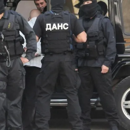 Двама украински граждани са задържани при акция на ДАНС вчера Тя