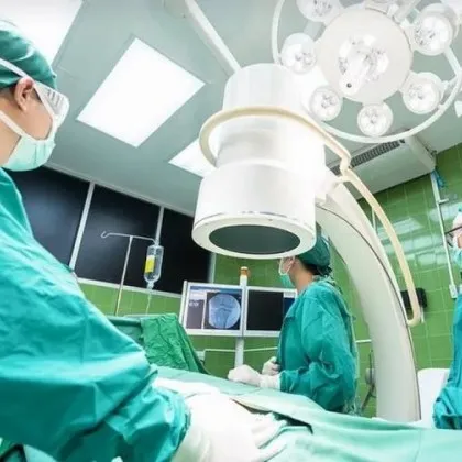 Извадиха огромен тумор от бургазлийка