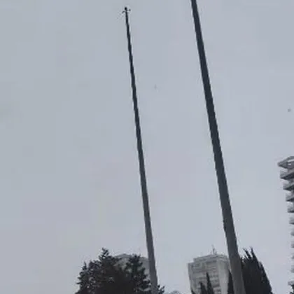 52 метра страх над Варна: Пилон може да рухне всеки момент! Районът е отцепен