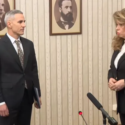 Държавният глава Илияна Йотова прие избрания от нея за служебен премиер