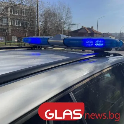 Срещу двама младежи са повдигнати обвинения след полицейска акция на