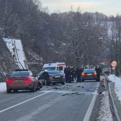 BMW се вряза в кортежа на премиера на Черна гора