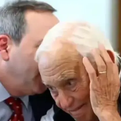 Адвокатът на милиардера Лес Уекснър отправи вулгарна заплаха към клиента