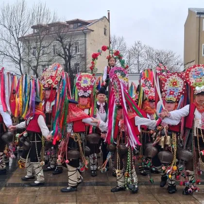 Звън на чанове разтърси центъра на Карлово на 21 февруари