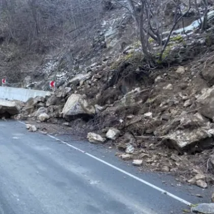 Временно затварят за движение дефилето от село Варвара до Гара