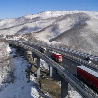 АПИ: 405 машини обработват пътните настилки