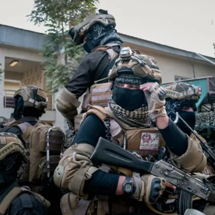 Пакистан удари укрития на екстремисти по границата с Афганистан