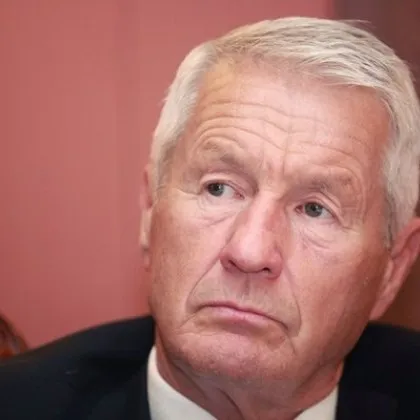 Бивш европейски премиер, посочен в досиетата "Епстийн", направи опит за самоубийство