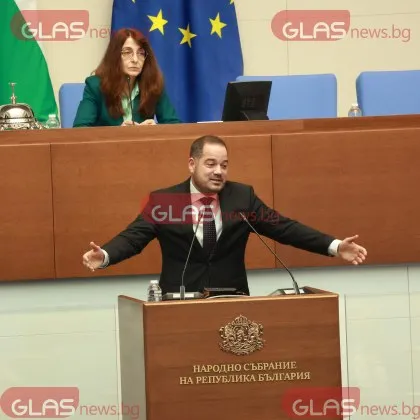 Калин Стоянов атакува вътрешния министър за среща в ресторант по случая &bdquo;Петрохан&ndash;Околчица"