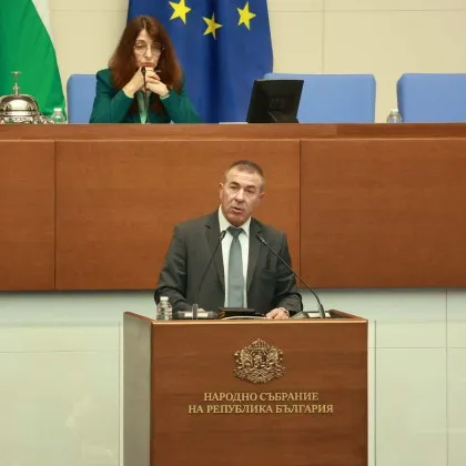 Министър Дечев се срещнал с началника на "Криминална полиция" по случая "Петрохан"