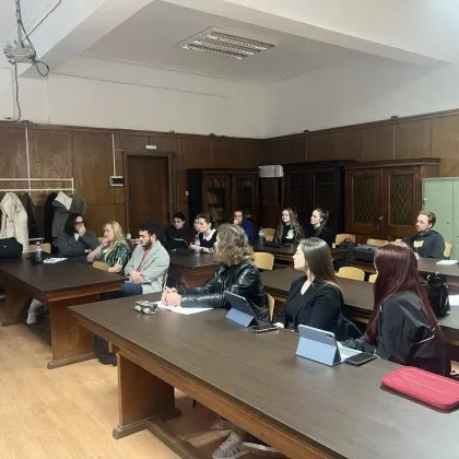Мария Цънцарова вече преподава политическа журналистика в Софийския университет СНИМКИ