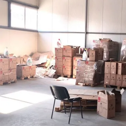 Над 900 туби с препарат за пране пратиха търговец в ареста