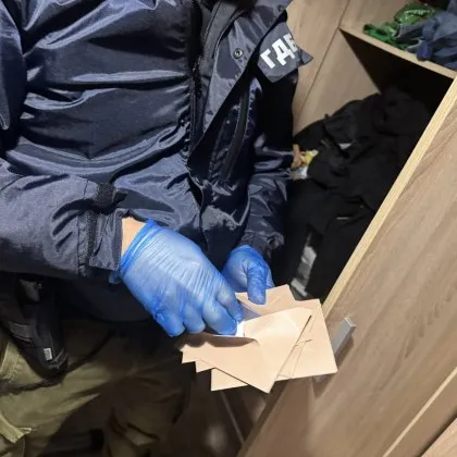 Спецакция в Търновско! Откриха дрога, има задържани