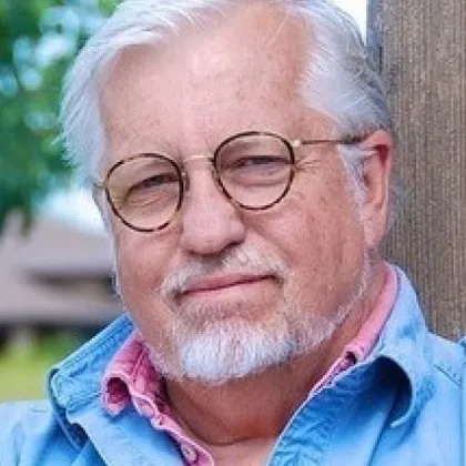 Отиде си създателят на &bdquo;Хиперион": Дан Симънс почина след инсулт