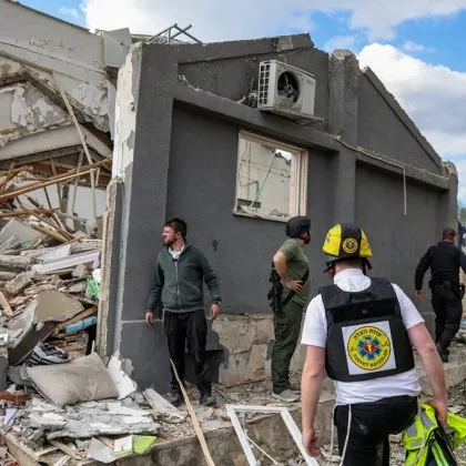 9 души са вече загиналите при директния ракетен удар по