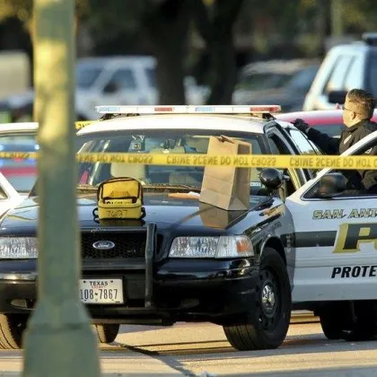 Убити и ранени след стрелба в тексаски бар