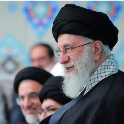 Убити са членове на семейството на Али Хаменей