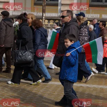 Как политиците поздравиха нацията за националния празник