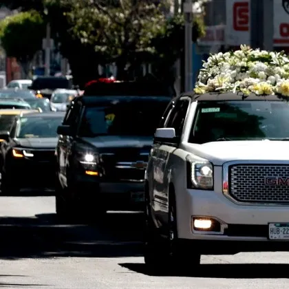 Убитият лидер на мексикански картал &bdquo;Ел Менчо" е погребан в златен ковчег СНИМКИ