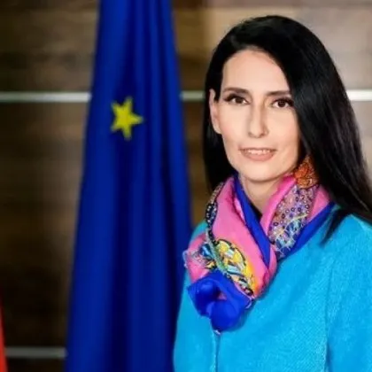 Държавният глава Илияна Йотова подписа указ за освобождаването на Ангелина