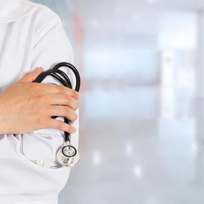 Мъж кандидатства за работа в наша болница с фалшива диплома по медицина