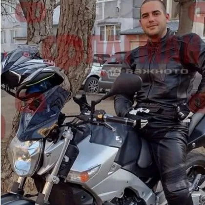 Една млада жена остава вдовица а две малки дечица повече