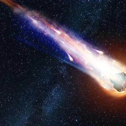 Ярко светещо небесно тяло е било забелязано да лети над