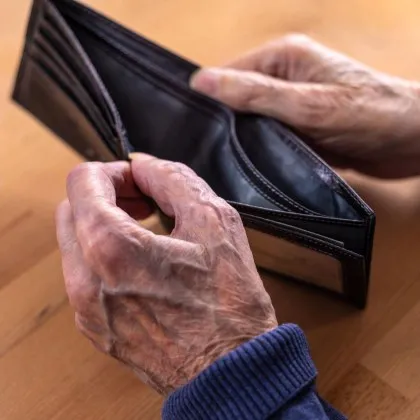 Изчезна портмоне с пенсията на мъж &ndash; хората искат да помогнат, близките отказват дарения