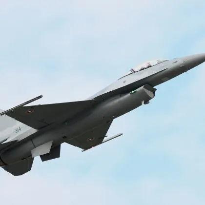 Български многоцелеви изтребители F 16 проведоха учебно тренировъчни полети на летище Васил