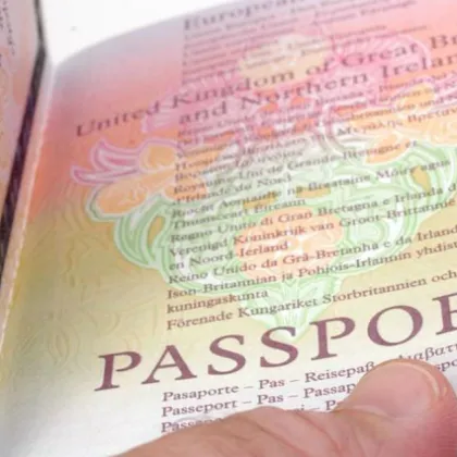 Задържаха две иранки с фалшиви паспорти на ГКПП "Капитан Андреево"