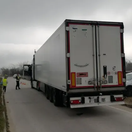 Масирани проверки на камиони и автобуси на входа на Пловдив