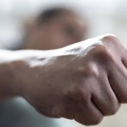 &bdquo;Отдавна трябваше да те убия": Син се закани на баща си