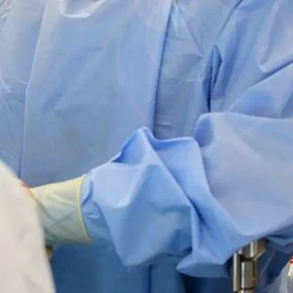 Откриха хирургически ножици, забравени в починал преди години мъж