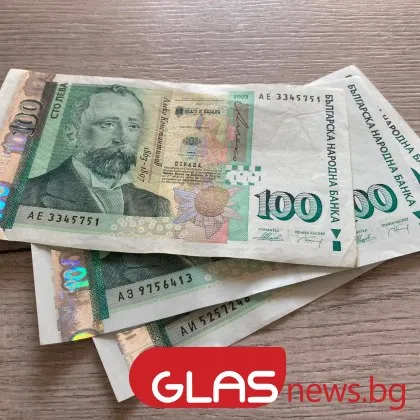Изтеглените банкноти и монети в левове вече са 89 на