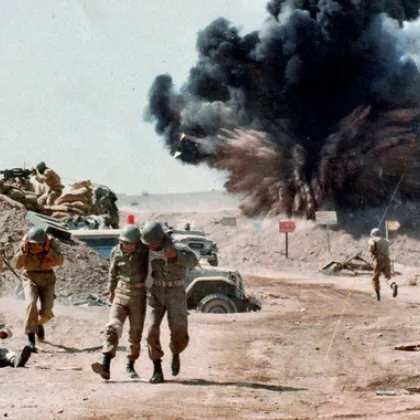 Ден 15 от войната с Иран: Удари, ответни атаки и риск за глобалната икономика