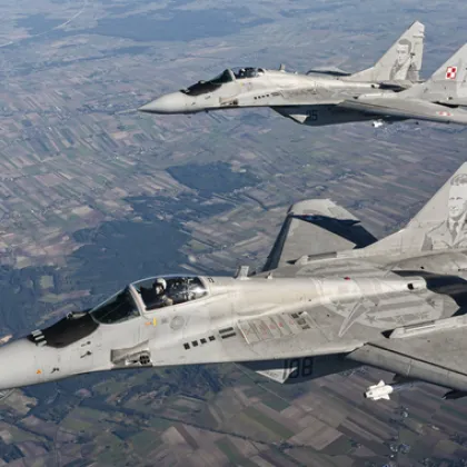 Полша вдигна бойната авиация