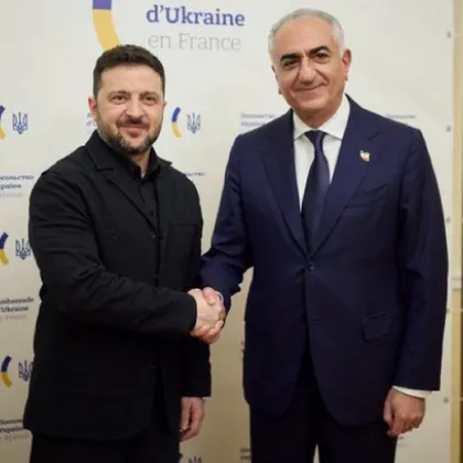 Президентът на Украйна Володимир Зеленски заяви в Париж че войната