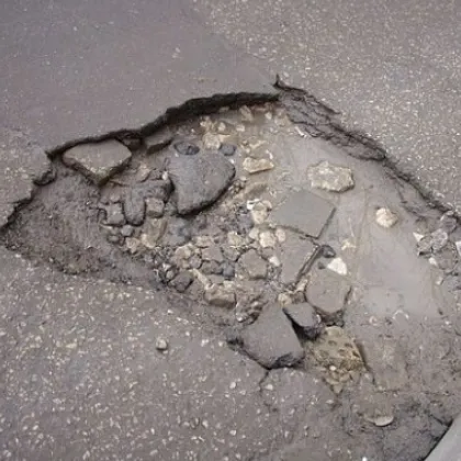 Заради кратери по пътя: Протест и блокада на Е79 между Враца и Монтана