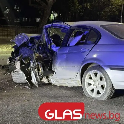 Кървав ден по пътищата: Загинаха трима, ранени са над 30 души