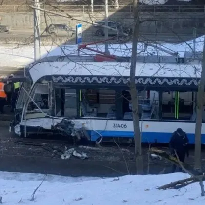 Сблъскаха се два трамвая, пострадаха над 20 души - сред тях и 5 деца