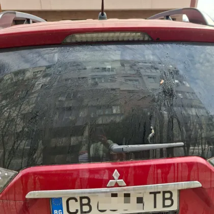 Грозна постъпка в София: Посегнаха на колата на бременна жена
